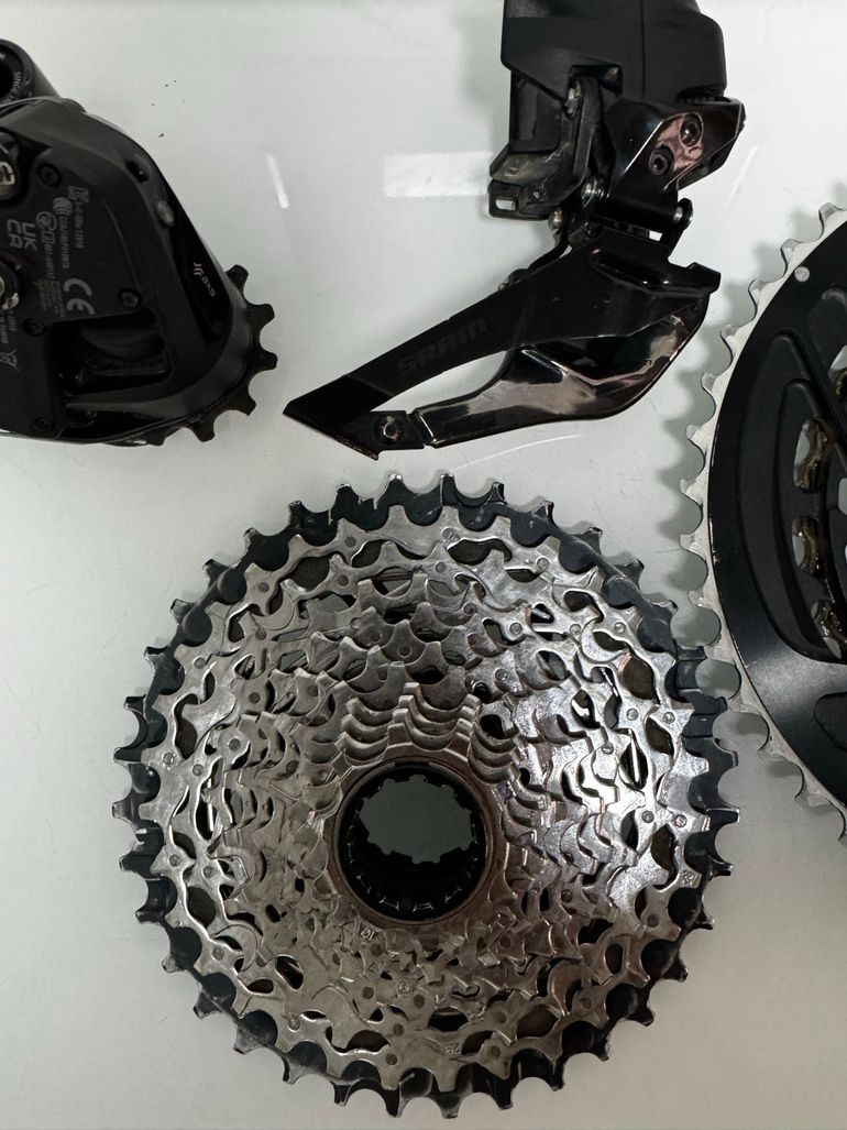Used Sram Force AXS Groupset 2025 bike — image 2 of 9