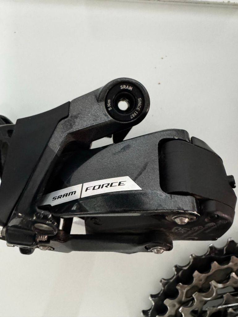 Used Sram Force AXS Groupset 2025 bike — image 5 of 9