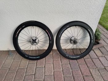 Used Shimano Ultegra WH-R8170 C60 Carbon Laufradsatz – Custom Decals bike — image 4 of 4
