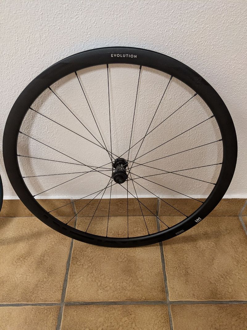 Used Newmen Evolution SL R.32 2024 bike — image 3 of 4