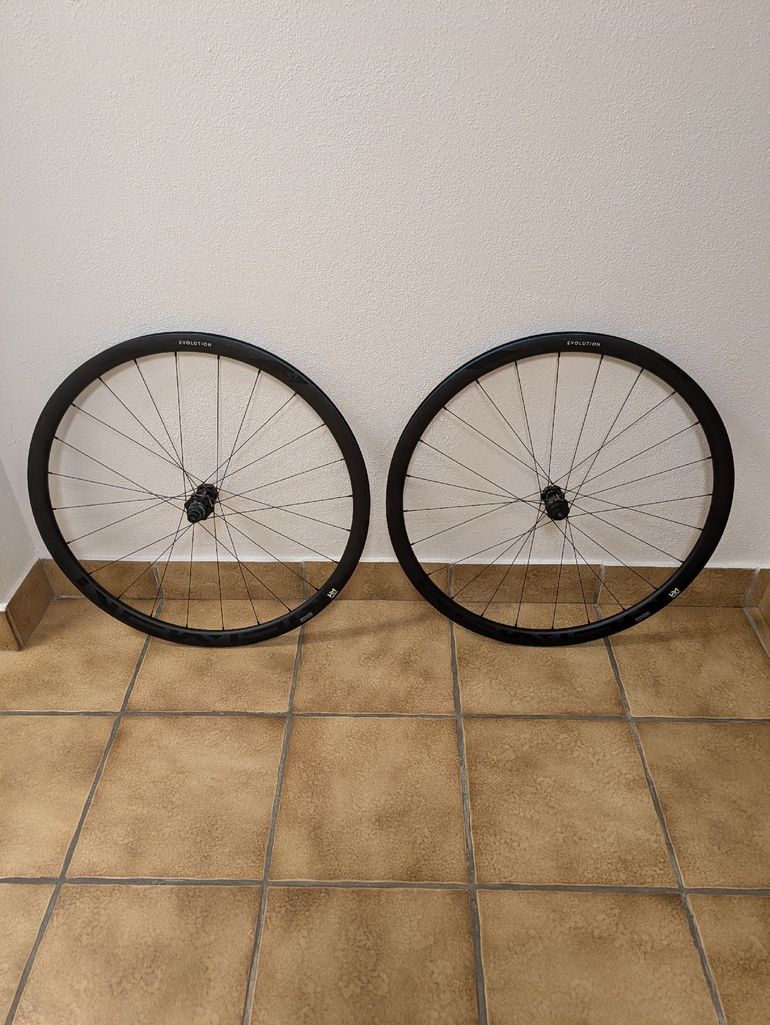 Used Newmen Evolution SL R.32 2024 bike — image 1 of 4