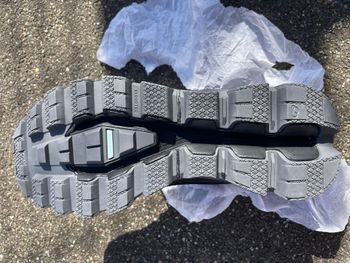 Used On Running Chaussure de randonnée 2025 bike — image 4 of 4