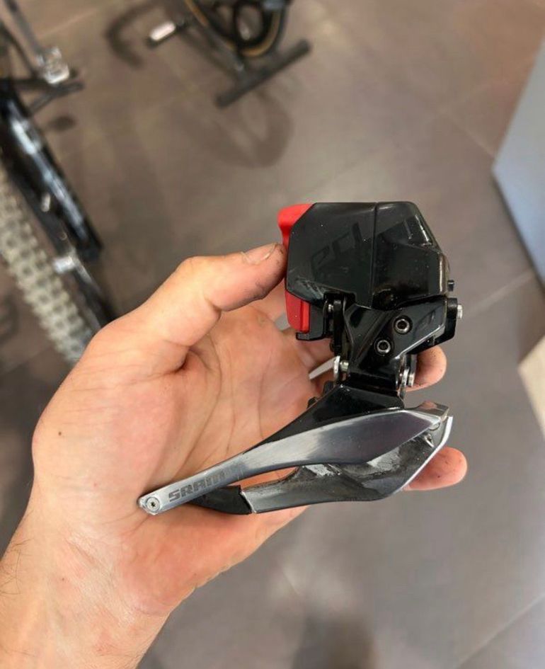 Used Sram Red eTap AXS D1 bike — image 4 of 8