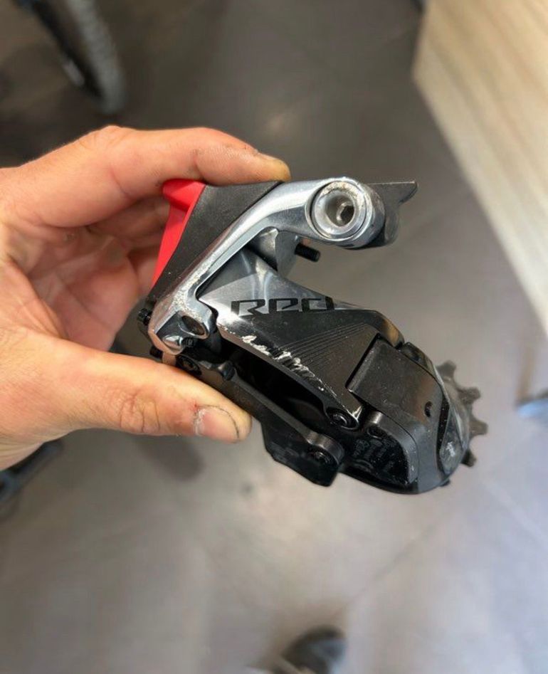 Used Sram Red eTap AXS D1 bike — image 2 of 8