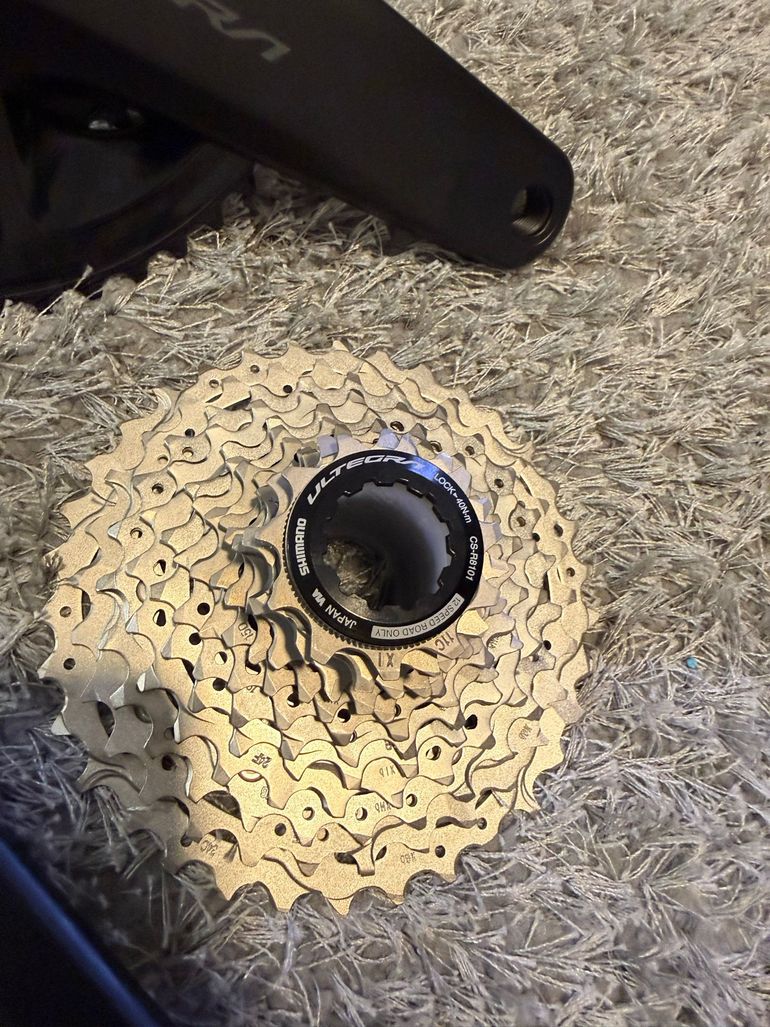 Used Shimano Ultegra Di2 R8170 Groupset (12-Speed) - 165mm Crankset bike — image 4 of 7