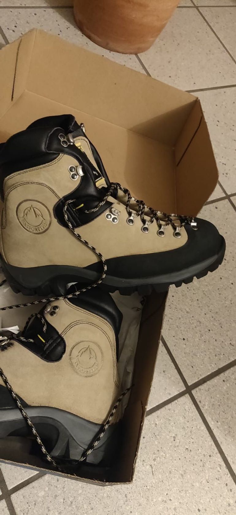 Used La Sportiva Glacier bike — image 2 of 3