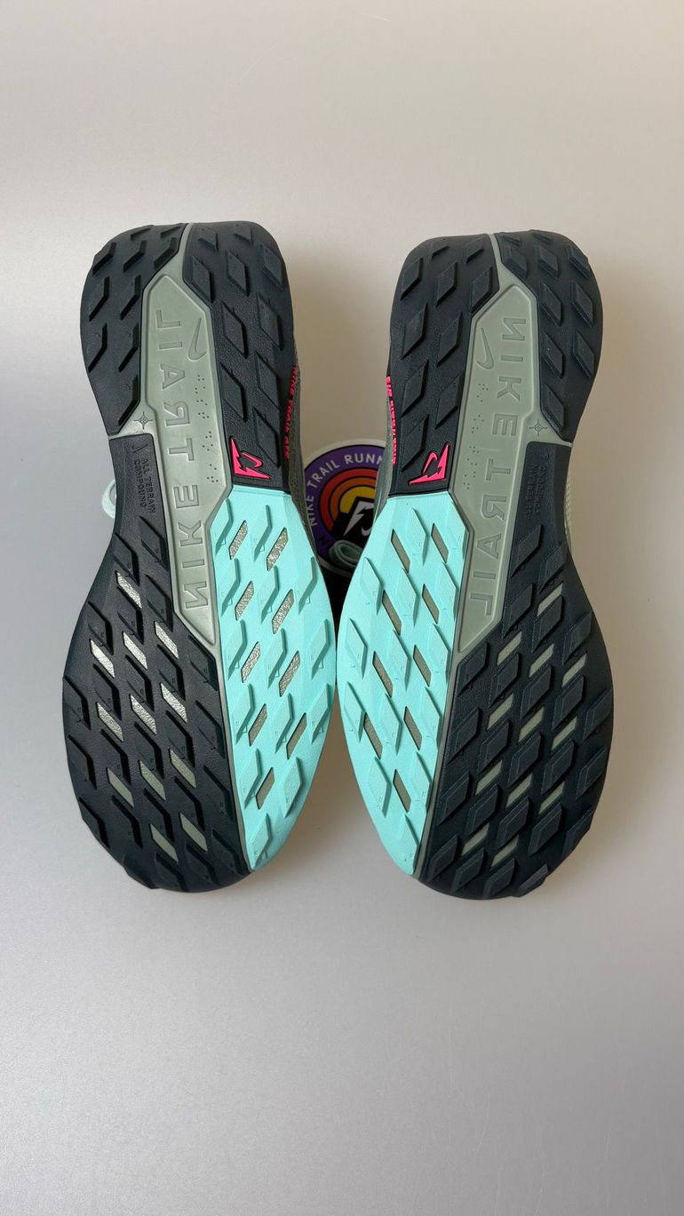 Used Nike Pegasus Trail 5 GORE-TEX bike — image 4 of 6