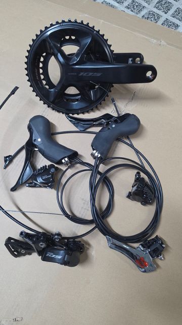 Shimano 105 12S 2026 Drivetrain & Pedals usato