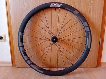 Used Zipp 303 Firecrest Tubeless Disc-brake Front Wheel bike