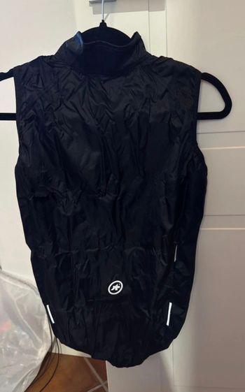 Used Assos Gilet Antivento Mille blackseries 2026 bike — image 2 of 4