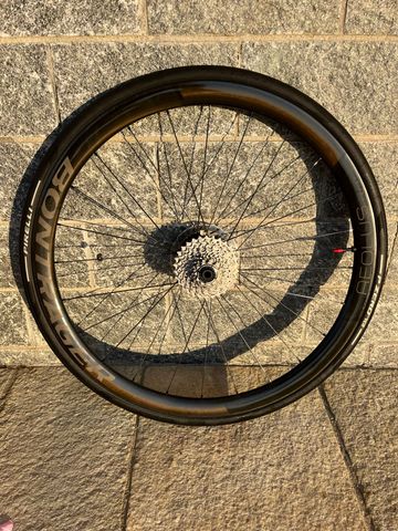 Bontrager Aeolus RSL 37 TLR Disc Road Wheel Wheels usato