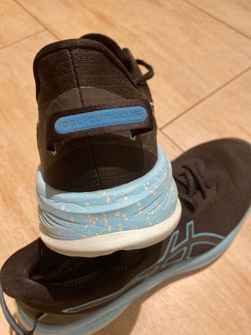 Gebrauchtes Asics Cumulus 27 2025 bike — Bild 4 von 6