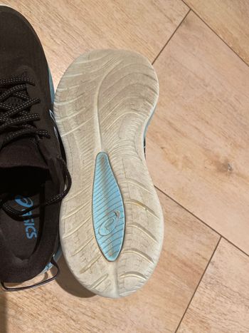 Used Asics Cumulus 27 2025 bike — image 2 of 6