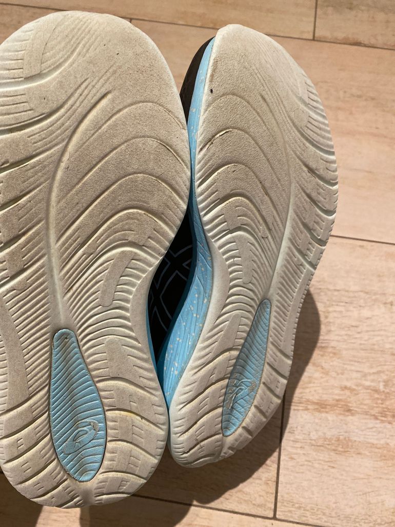 Used Asics Cumulus 27 2025 bike — image 6 of 6