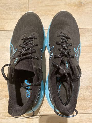 Gebrauchtes Asics Cumulus 27 2025 bike — Bild 3 von 6