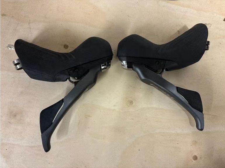 Used Shimano GRX810 Groupset bike — image 3 of 10