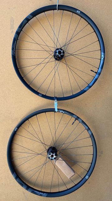 E*Thirteen XCX Race IW28 Carbon 29" Wheelset 2025 Wheels usato
