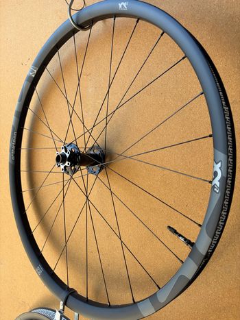 Used E*Thirteen XCX Race IW28 Carbon 29" Wheelset 2025 bike — image 4 of 8