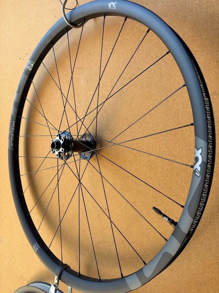Used E*Thirteen XCX Race IW28 Carbon 29" Wheelset 2025 bike — image 4 of 8