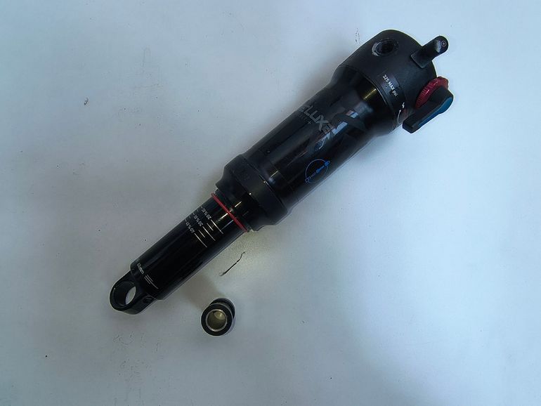 Used RockShox Deluxe Select+ Rear Shock 2022 bike — image 3 of 4