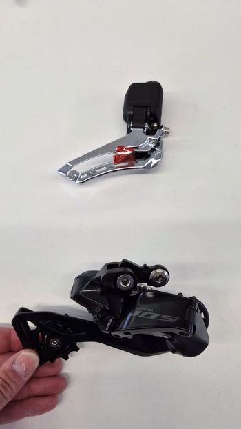 Used Shimano 105 Di2 R7150 2026 bike — image 6 of 6