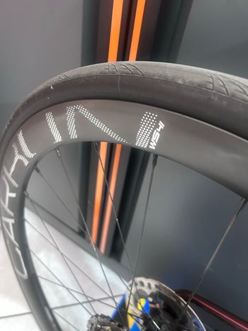 Used space carbon WS41 Wheelset 2026 bike — image 5 of 5