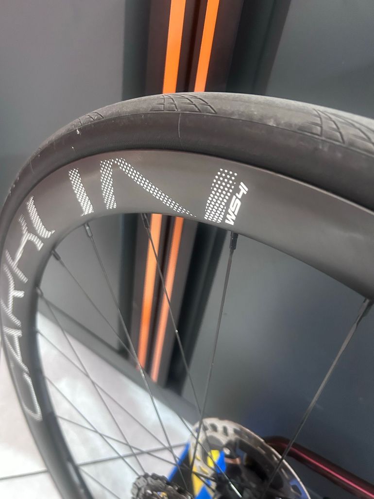 Used space carbon WS41 Wheelset 2026 bike — image 5 of 5