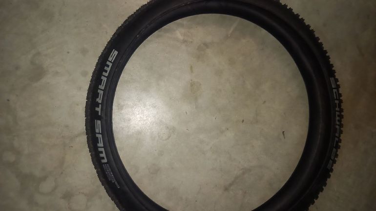 Used Schwalbe Smart Sam 2025 bike — image 1 of 6