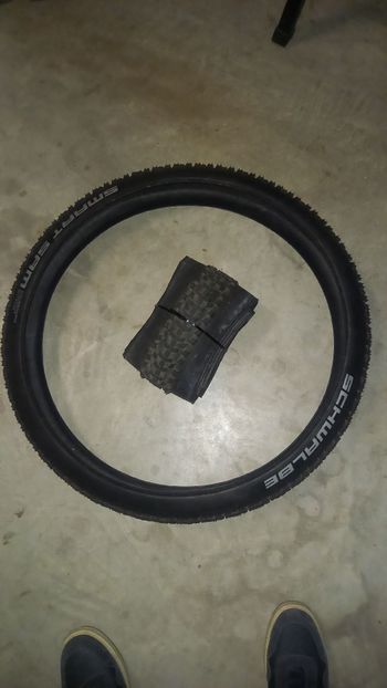 Used Schwalbe Smart Sam 2025 bike — image 2 of 6
