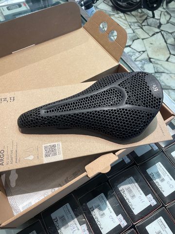 Used fi ‘zi : k Argo r1 adaptive Saddles & Seatposts