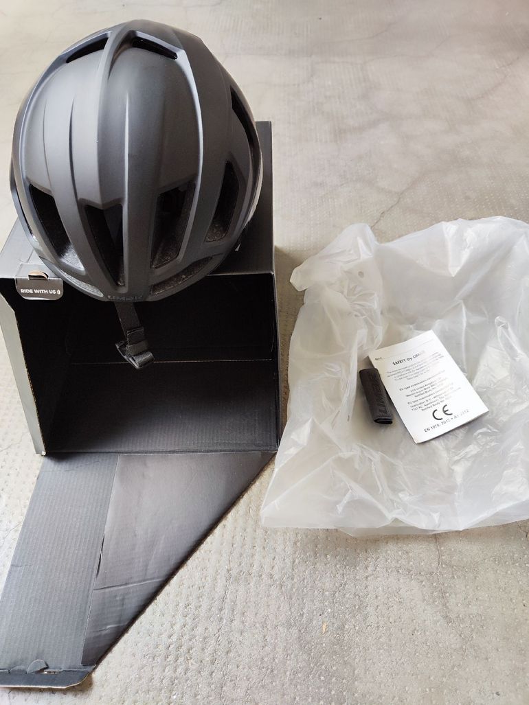Used Limar Air Atlas Helmet 2024 bike — image 2 of 3