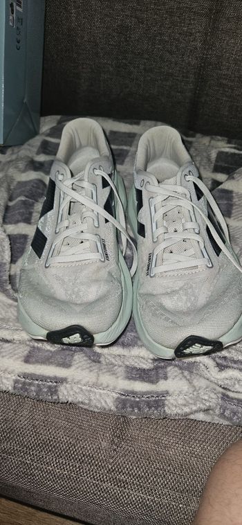 Used New Balance FuelCell Rebel v4 bike — image 4 of 5