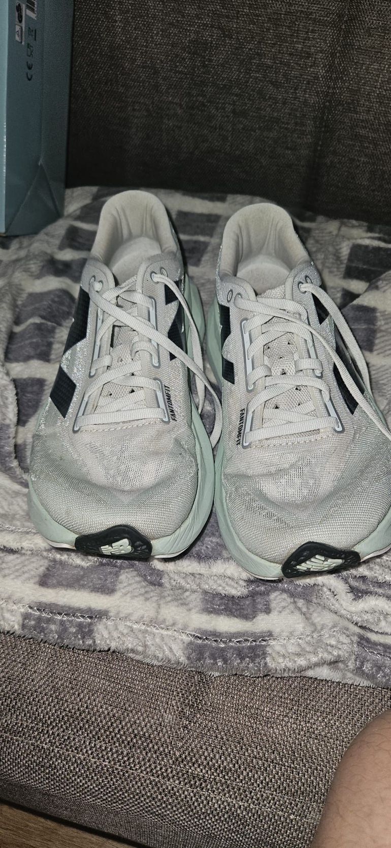 Used New Balance FuelCell Rebel v4 bike — image 4 of 5