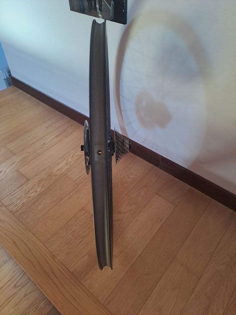 Used Bontrager aeolus pro 37 2021 bike — image 7 of 13