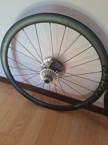 Used Bontrager aeolus pro 37 2021 bike — image 3 of 13