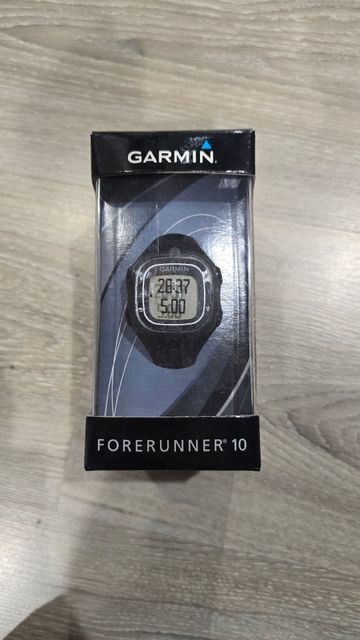 Used Garmin Forerunner 10 GPS Watch 2012 Electronics
