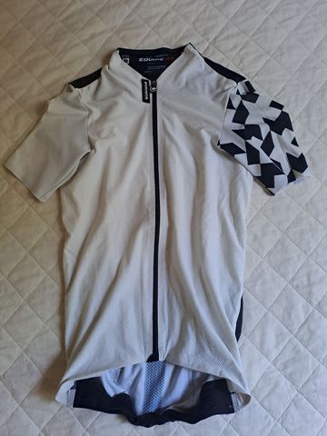 Used Assos rs bike — image 1 of 3
