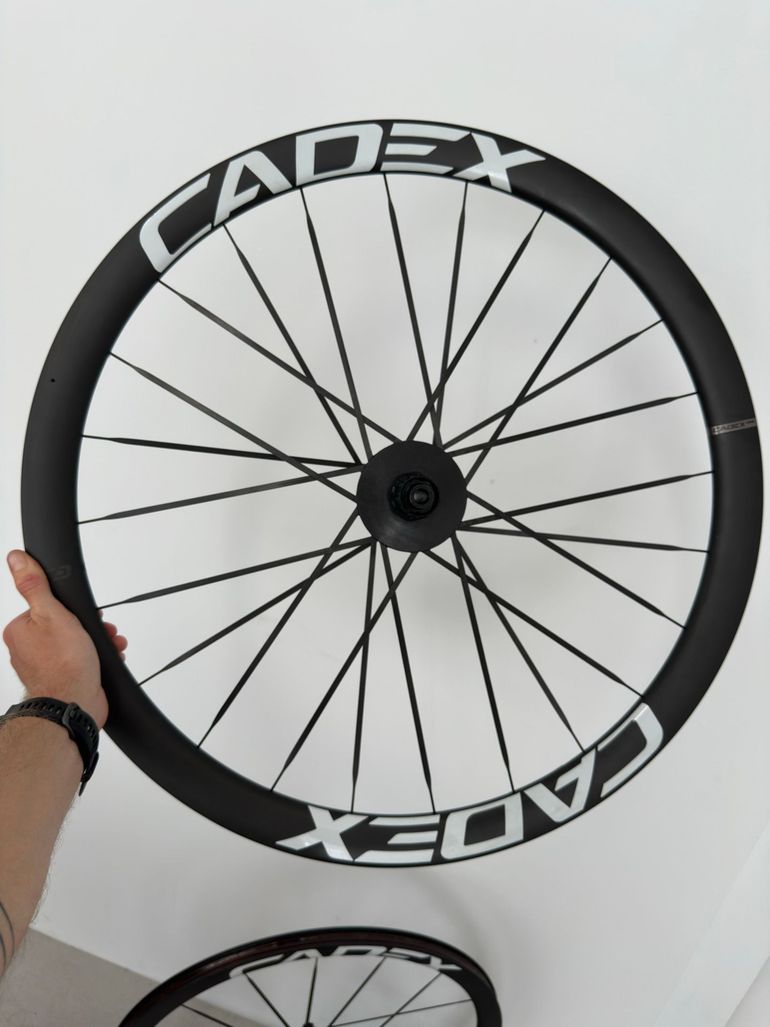 Used Cadex Max 40 Disc Tubeless 2025 bike — image 5 of 12
