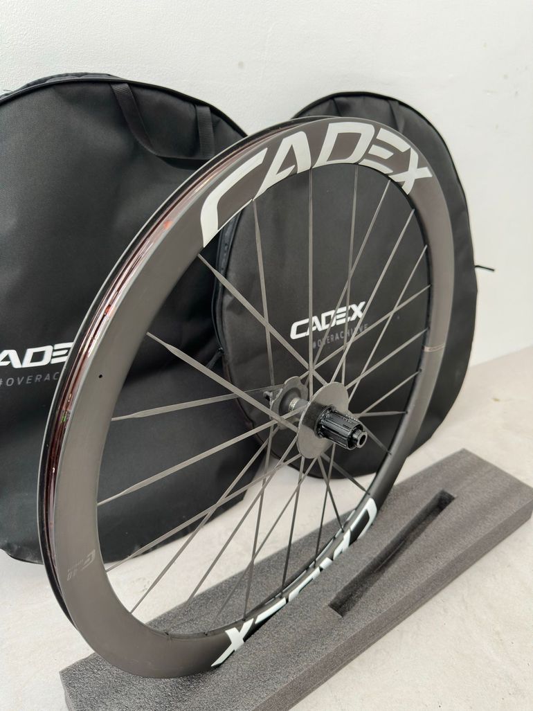 Used Cadex Max 40 Disc Tubeless 2025 bike — image 12 of 12