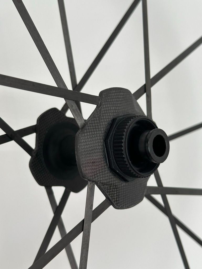 Used Cadex Max 40 Disc Tubeless 2025 bike — image 11 of 12