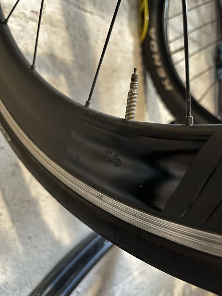 Used Ffwd F6R 60mm Full Carbon Clincher DT350 2024 bike — image 12 of 13