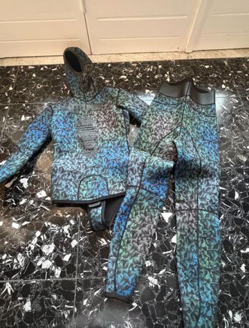 Used Mares Freediving Suits Polygon 2022 bike — image 1 of 11