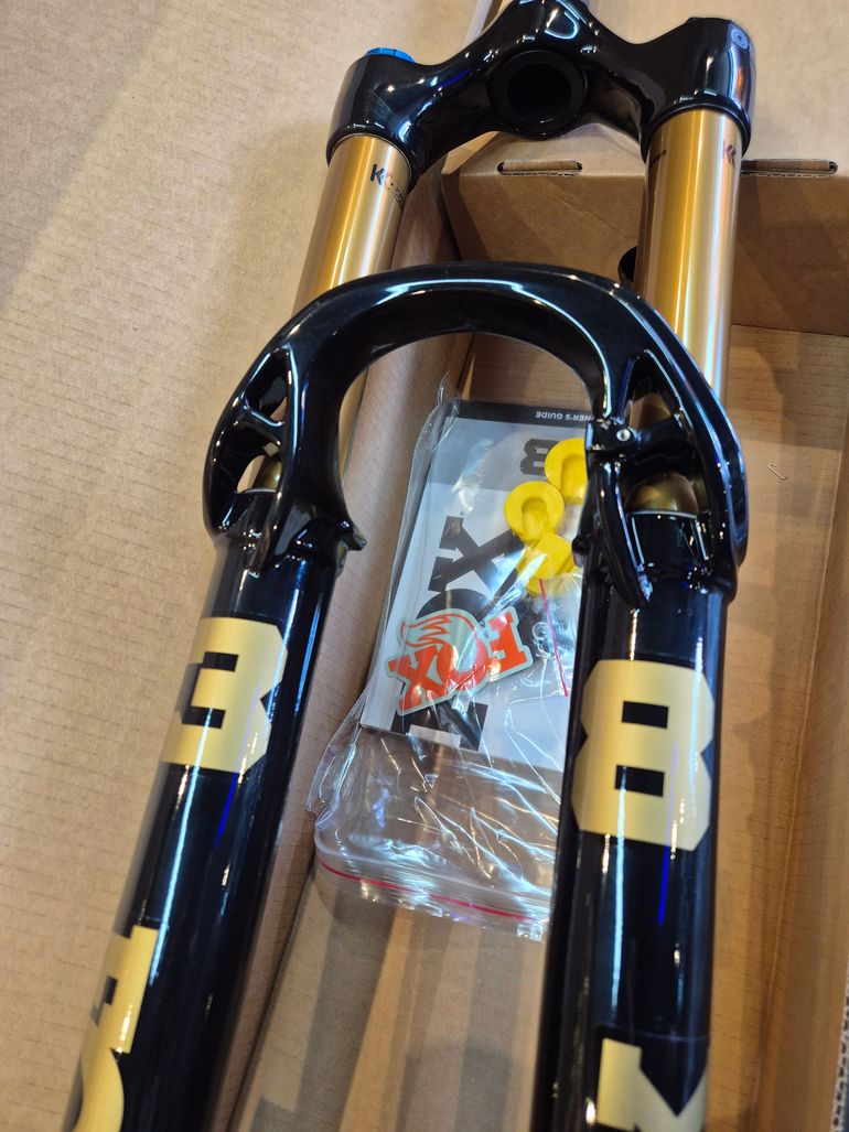 Used Fox Racing 38 Factory GRIP X2 29" 170mm 2027 bike — image 3 of 3