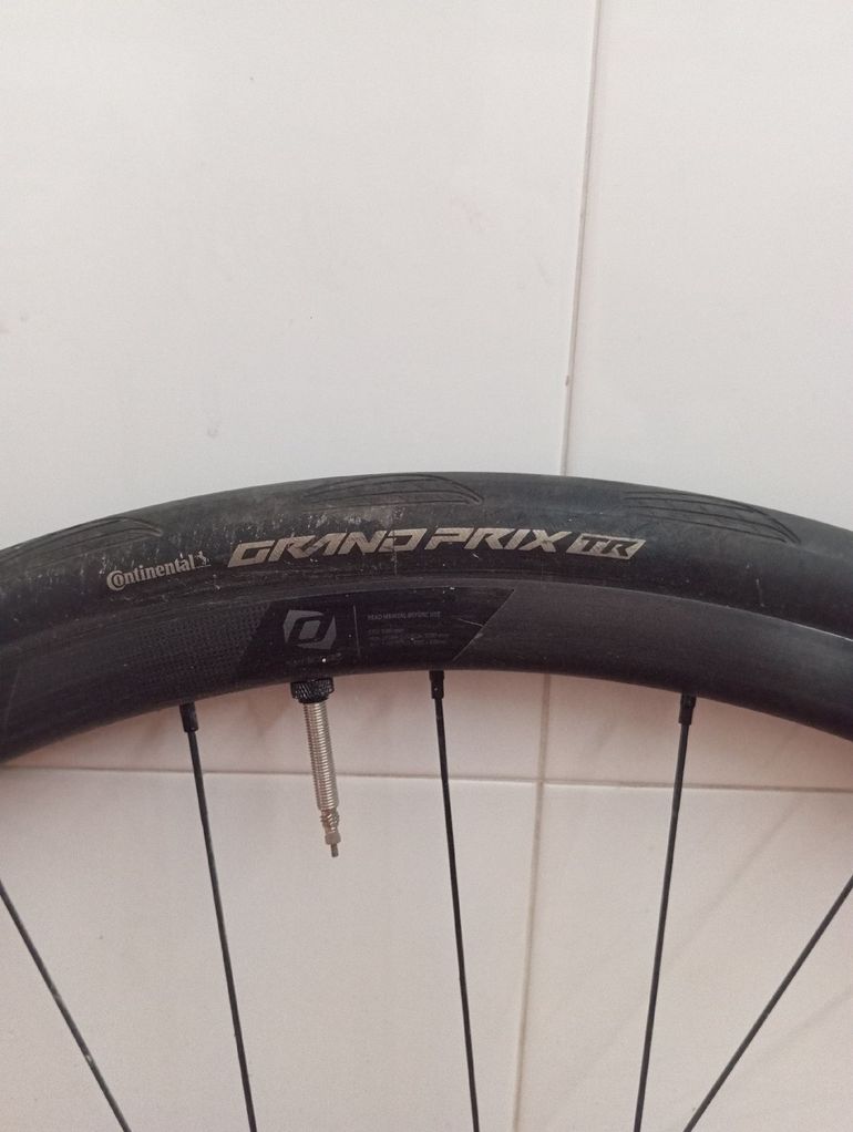 Used Syncros Rear Aluminum Wheel with SRAM Rival 10-30 Cassette and 140mm Disc Brake bike — image 3 of 6