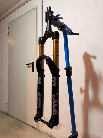 Used Fox Factory 38 Float 170mm 29 2026 bike — image 4 of 25