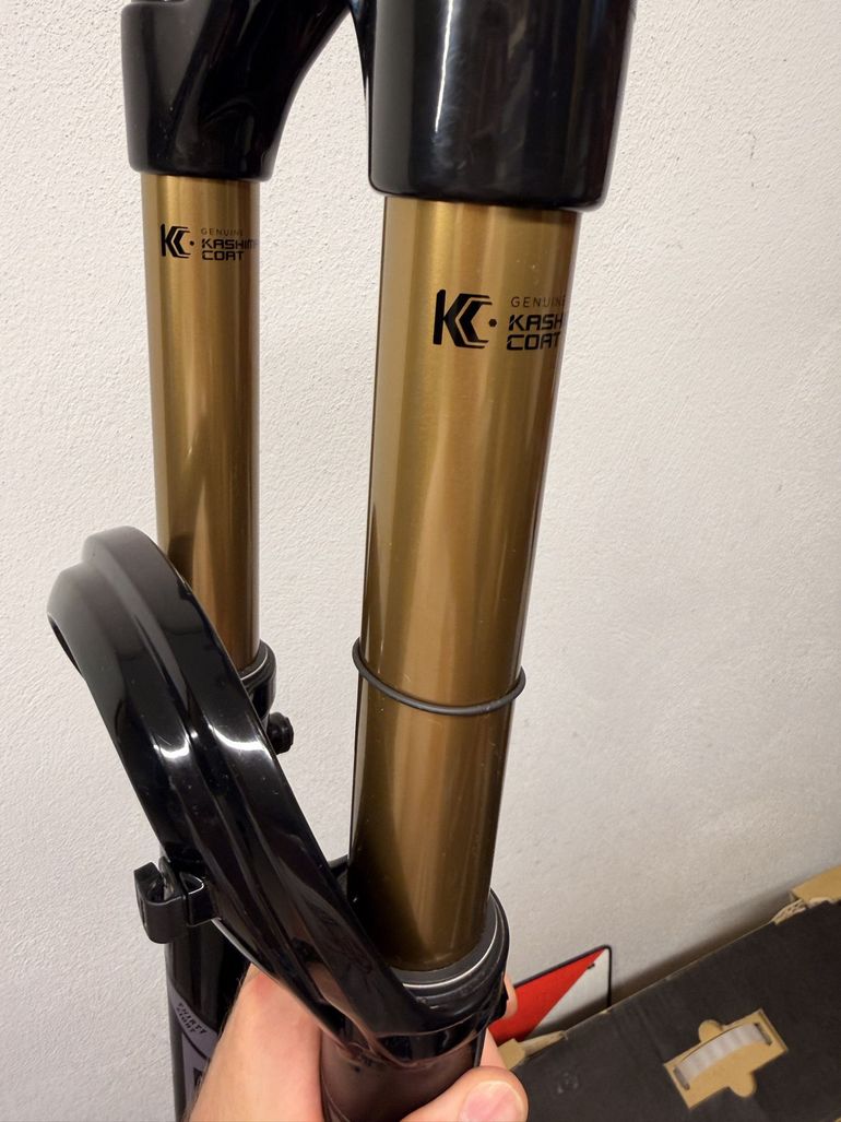 Used Fox Factory 38 Float 170mm 29 2026 bike — image 23 of 25