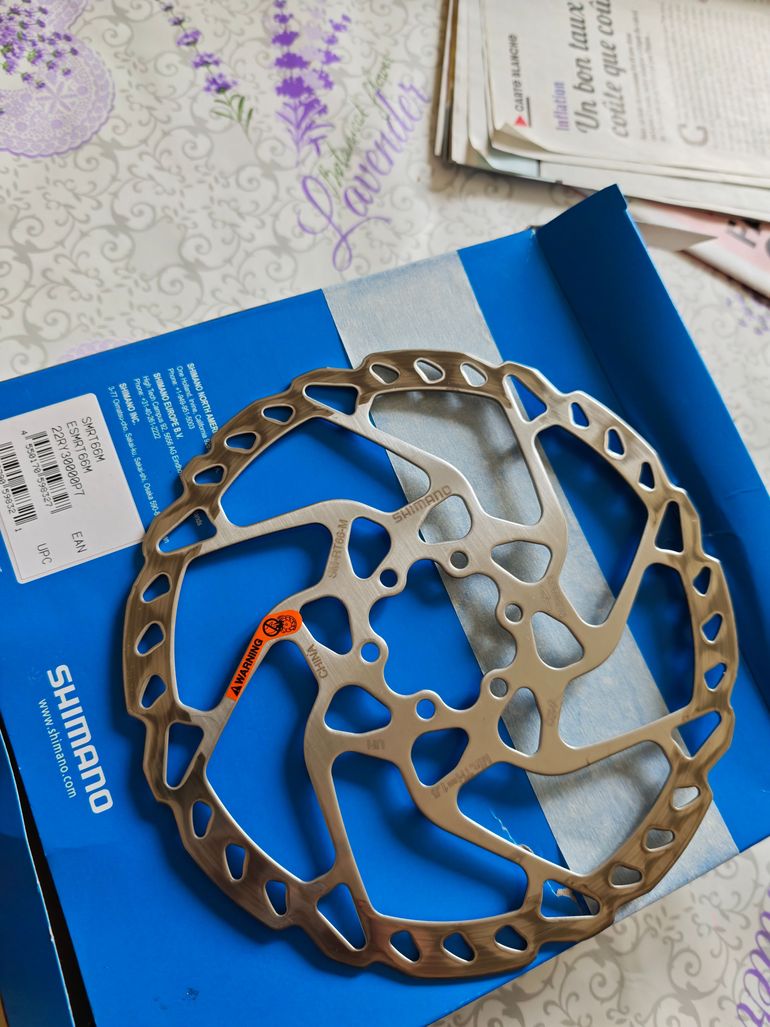 Used Shimano SM-RT66 180mm 6 trous bike — image 1 of 4