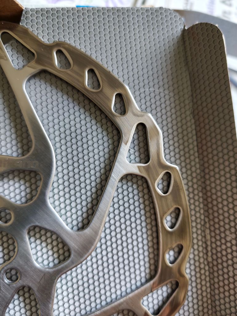 Used Shimano SM-RT66 180mm 6 trous bike — image 3 of 4