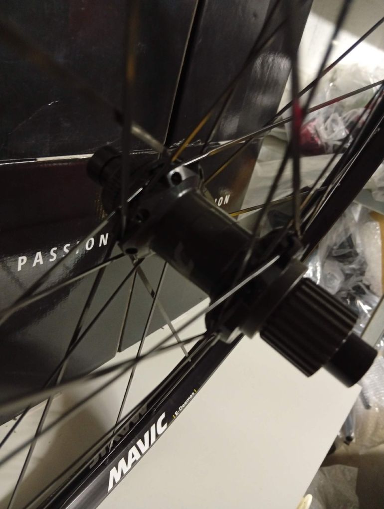 Used Mavic E-Deemax Rear Wheel 27.5" Boost 12x148, 30mm Internal bike — image 5 of 9
