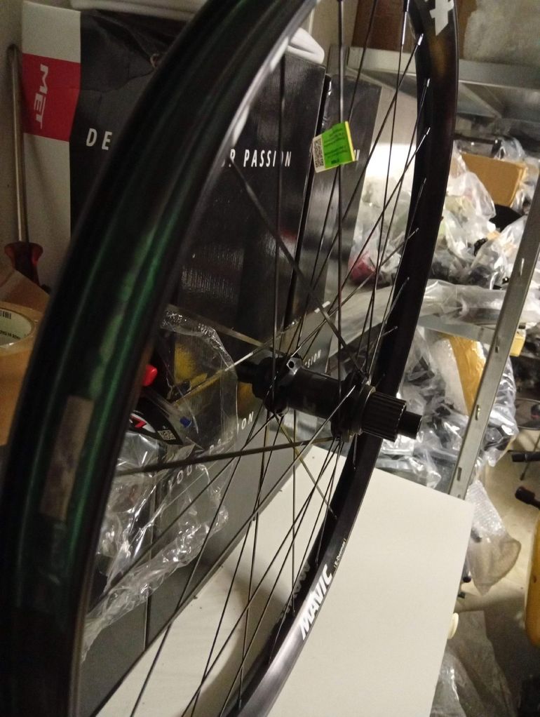 Used Mavic E-Deemax Rear Wheel 27.5" Boost 12x148, 30mm Internal bike — image 4 of 9